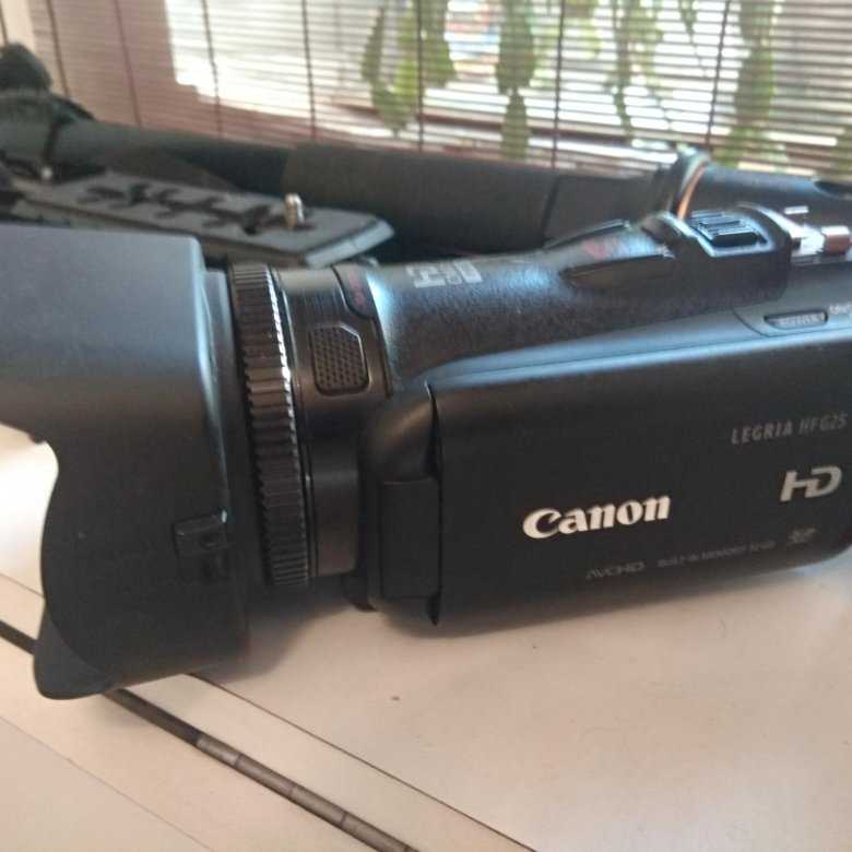 Canon LEGRIA HF G26 - короткий, но максимально информативный обзор. Для большего удобства, добавлены характеристики, отзывы и видео.