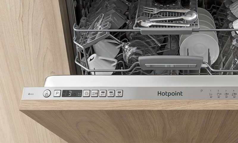 Hotpoint-Ariston HFC 3T141 WC SB - короткий, но максимально информативный обзор. Для большего удобства, добавлены характеристики, отзывы и видео.