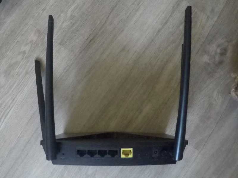 Wi-fi роутер d-link dir-882
